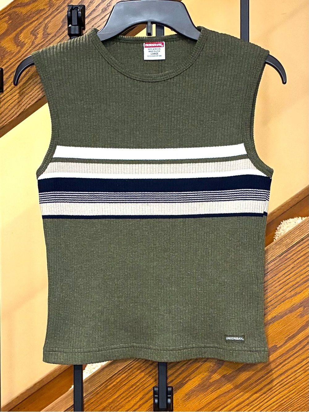 Unionbay vest pullover Rib-Knit Striped Crewneck Olive Green SZ.L juniors
